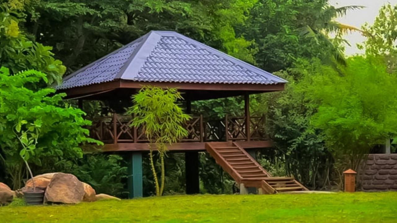 Silver Crown Nature Resort Kombichankulama 外观 照片