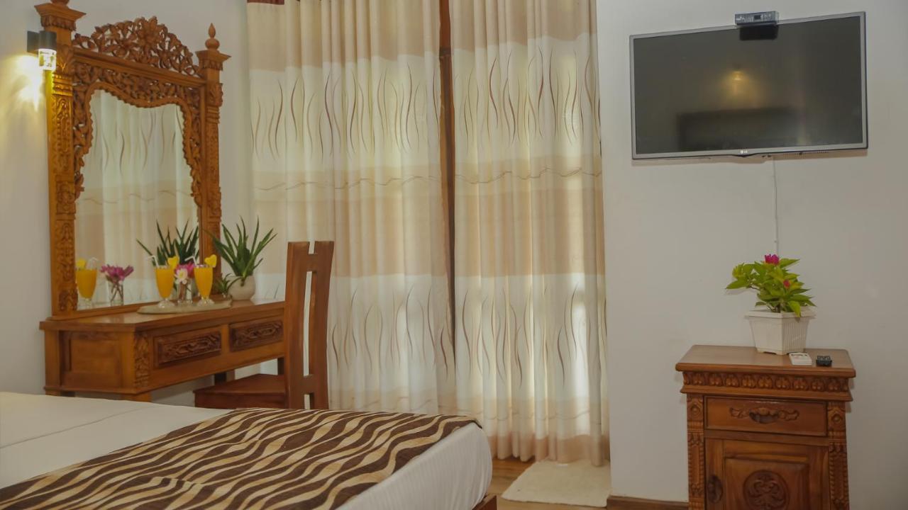 Silver Crown Nature Resort Kombichankulama 外观 照片