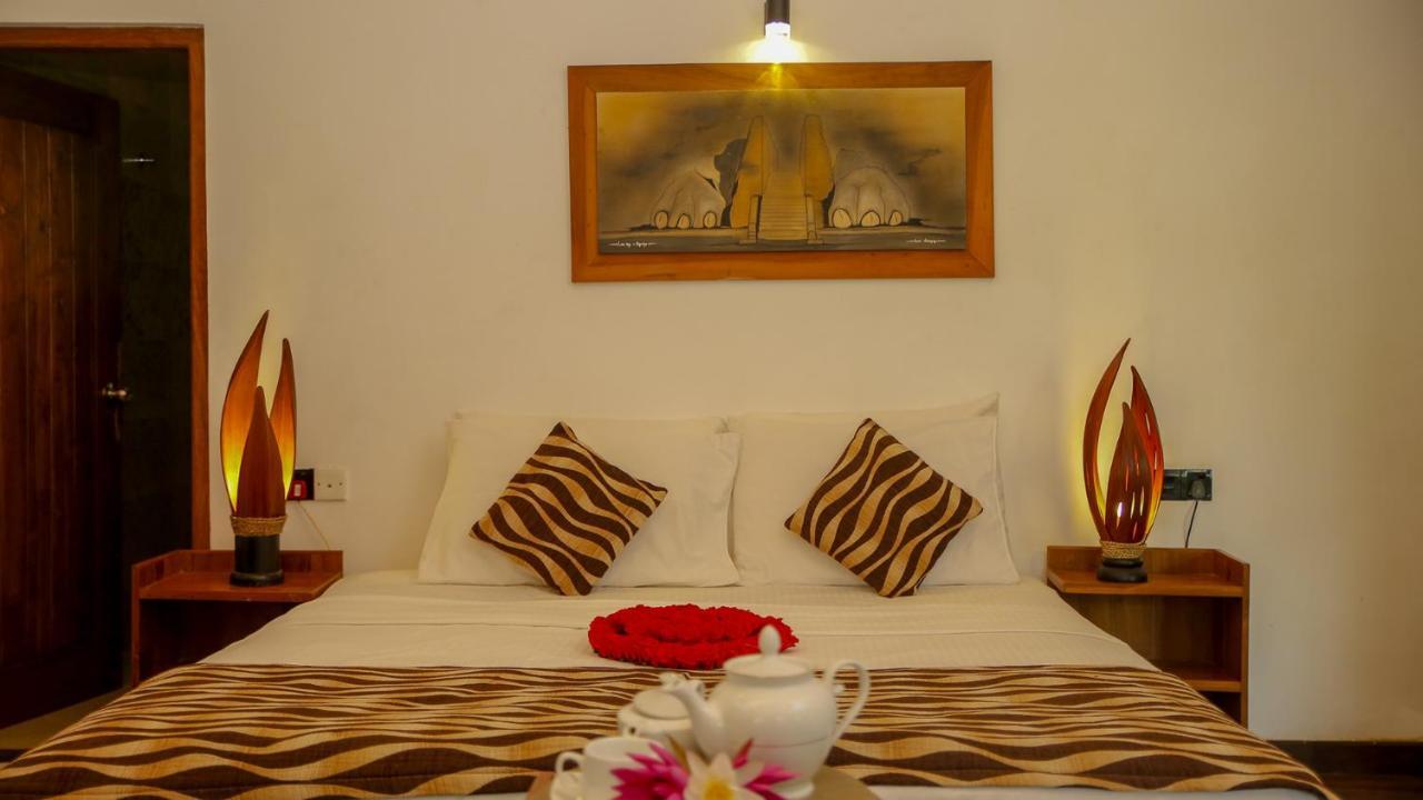 Silver Crown Nature Resort Kombichankulama 外观 照片